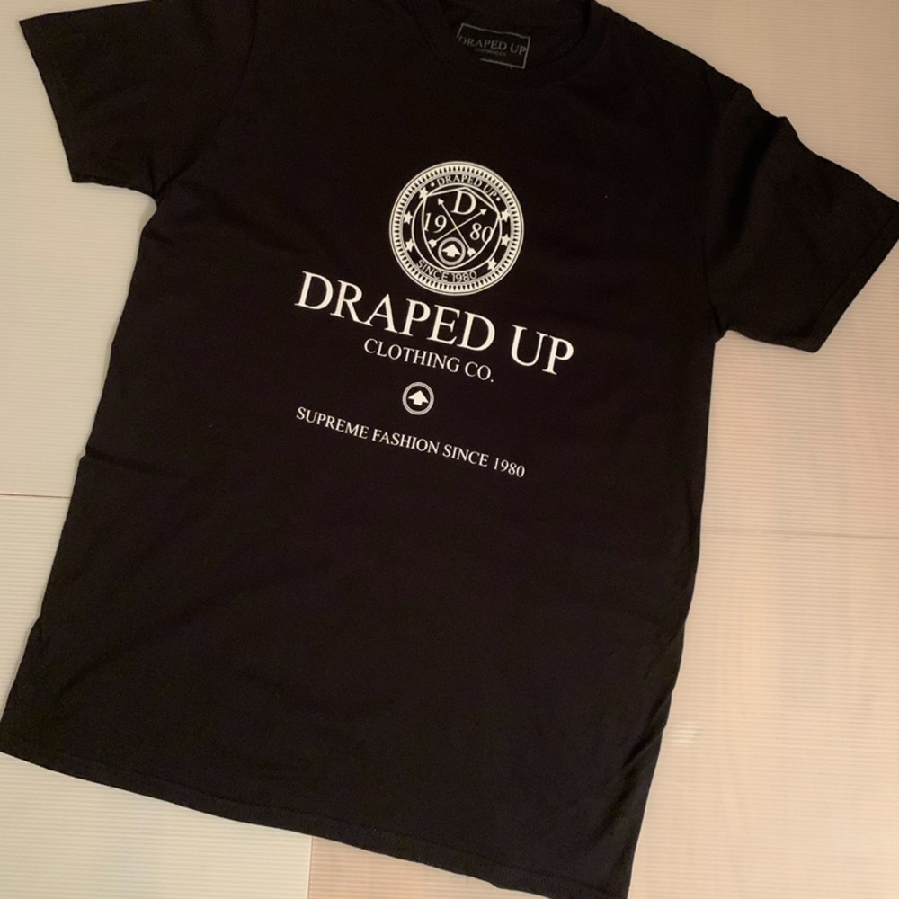 Black unisex T-shirt.